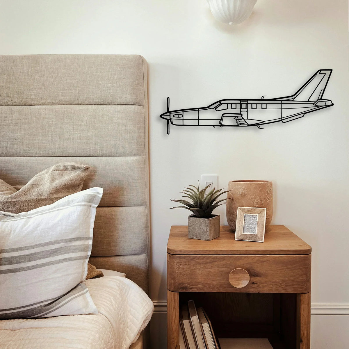Tbm 700B 2 Classic Aircraft Silhouette Metal Wall Art - Tinvibe